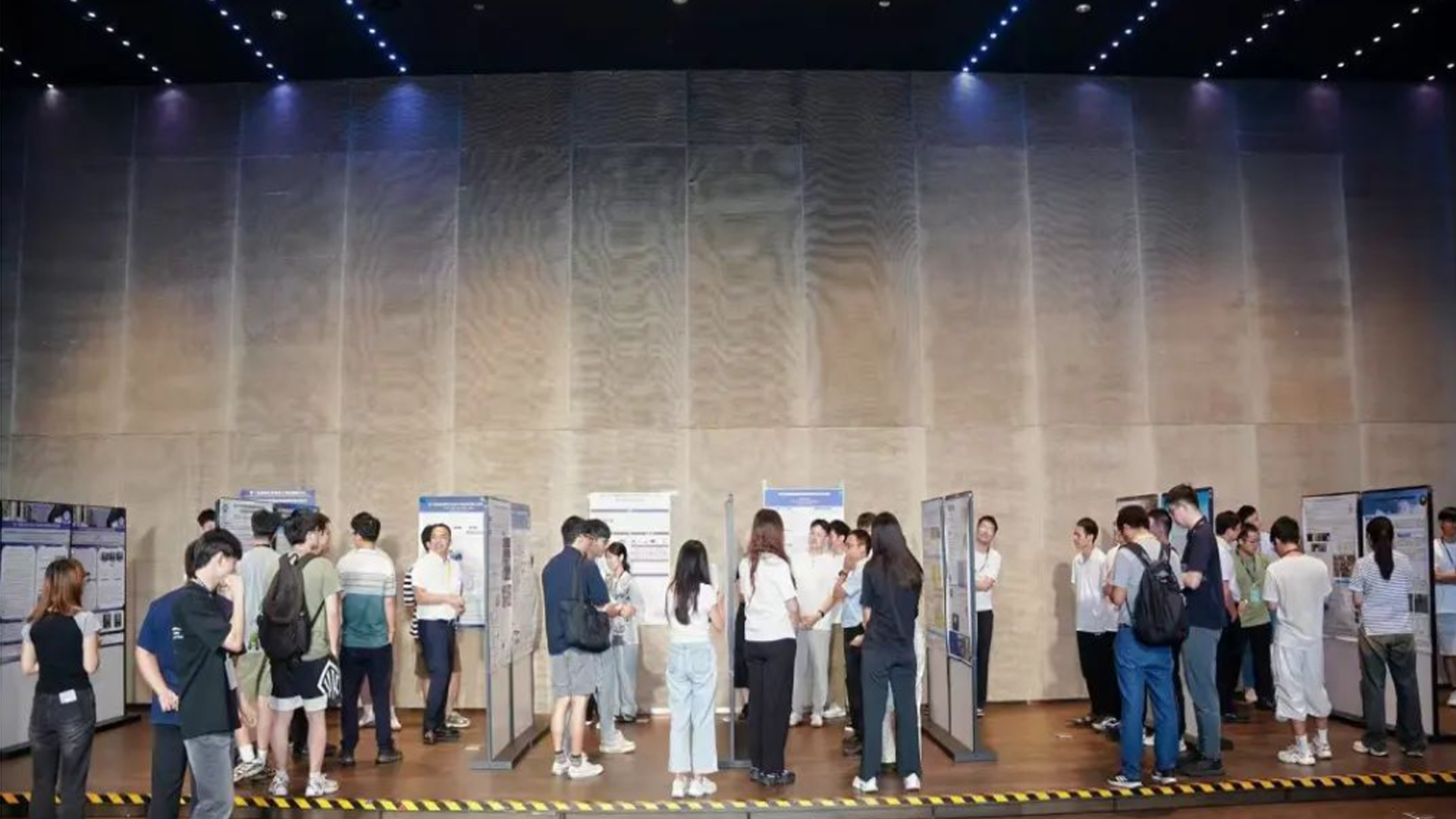 04压缩.jpg 04压缩.jpg